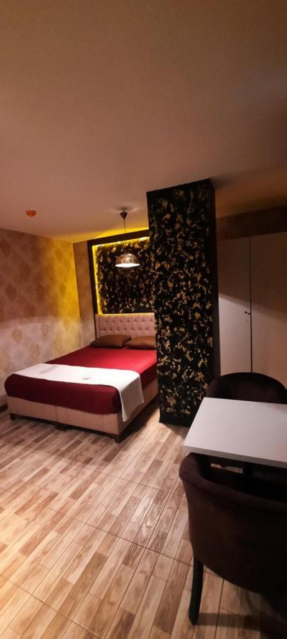 Aparthotel Metatron *